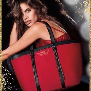 💖 Victoria’s Secret Black and Red Large Tote